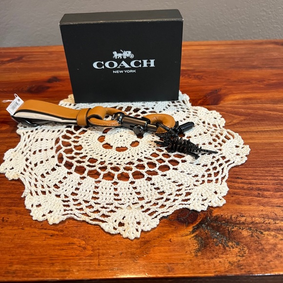 Coach Leather Loop with removable REXY with bullet Fob / Keychain - Picture 8 of 9